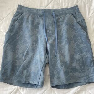Men’s Lululemon shorts